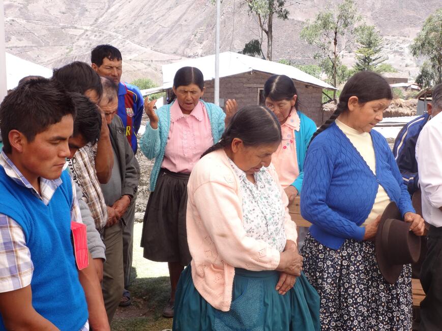Orando, Matapuquio, Apurímac.Praying Matapuquio, Apurímac.